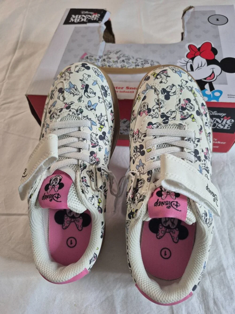 Disney Minnie And Friends Children’s Character Sneakers Size: 1,  NWB